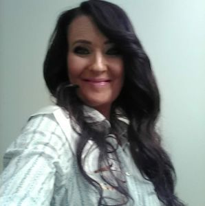 Meet your Posher, Debbie